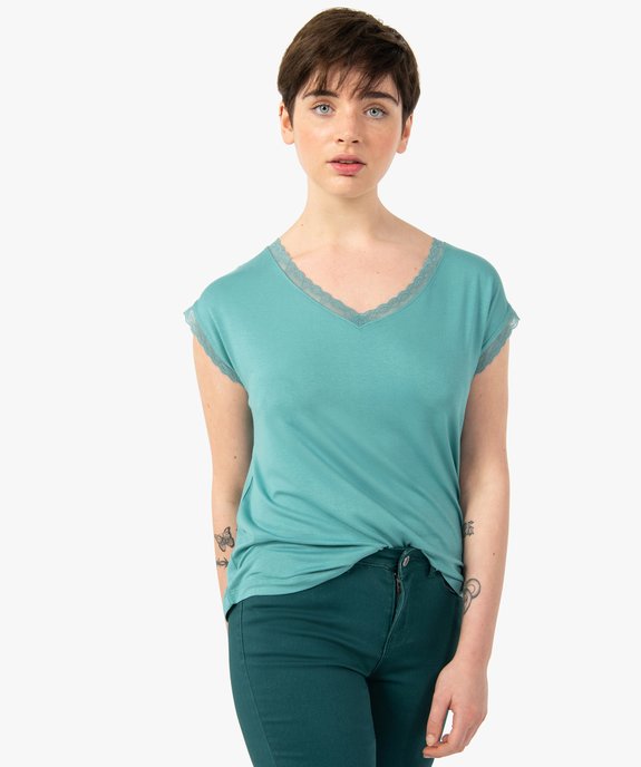 Tee-shirt femme à manches courtes avec col V en dentelle vue1 - GEMO 4G FEMME - GEMO