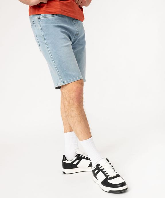 Bermuda en jean stretch ample à taille élastique homme vue1 - GEMO (HOMME) - GEMO