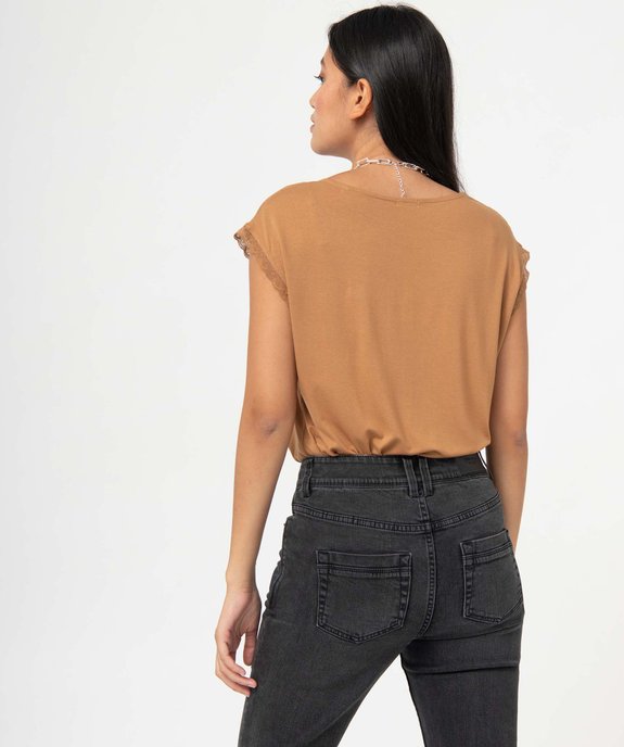 Tee-shirt femme à manches courtes avec col V en dentelle vue3 - GEMO 4G FEMME - GEMO