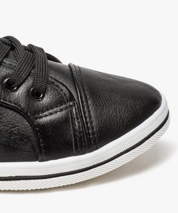 chaussure blanche tendance