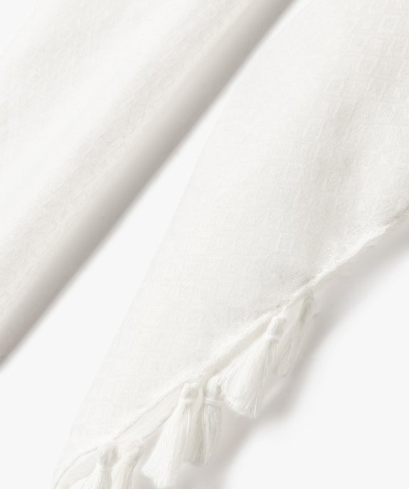 Foulard uni en maille texturée et finitions pompons femme  vue2 - GEMO 4G FEMME - GEMO