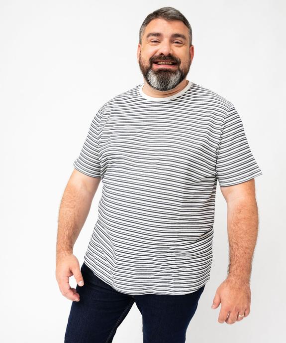 Tee-shirt à manches courtes en maille texturée à rayures homme vue8 - GEMO