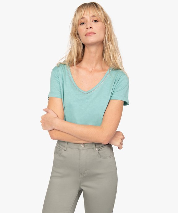 Tee-shirt femme avec grand col V fantaisie vue1 - GEMO(FEMME PAP) - GEMO
