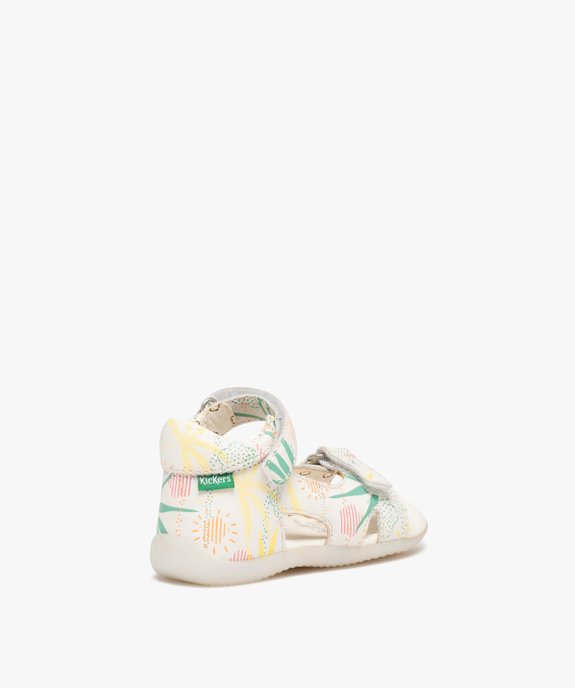 Sandales bébé fille en cuir imprimé coloré avec brides à scratch - Kickers vue4 - KICKERS - GEMO