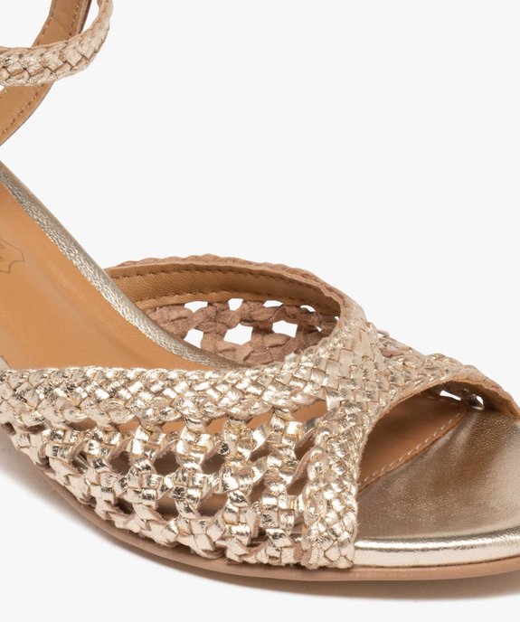 Sandales femme à talon carré avec bandeau en cuir tressé métallisé - Taneo vue6 - TANEO - GEMO