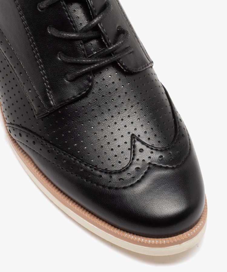 Derbies ZARA Taille 37 - Cuir Ou Aspect Cuir - Couleur Bordeaux/marron - État Très Bon - Style Vintage